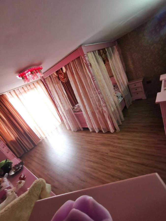 Vila De Vacanta Curtea de Argeş Eksteriør billede